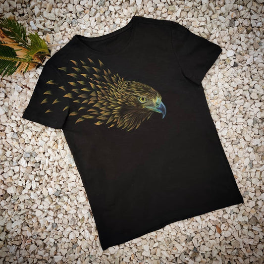 T-shirt Hand-Painted Hawk